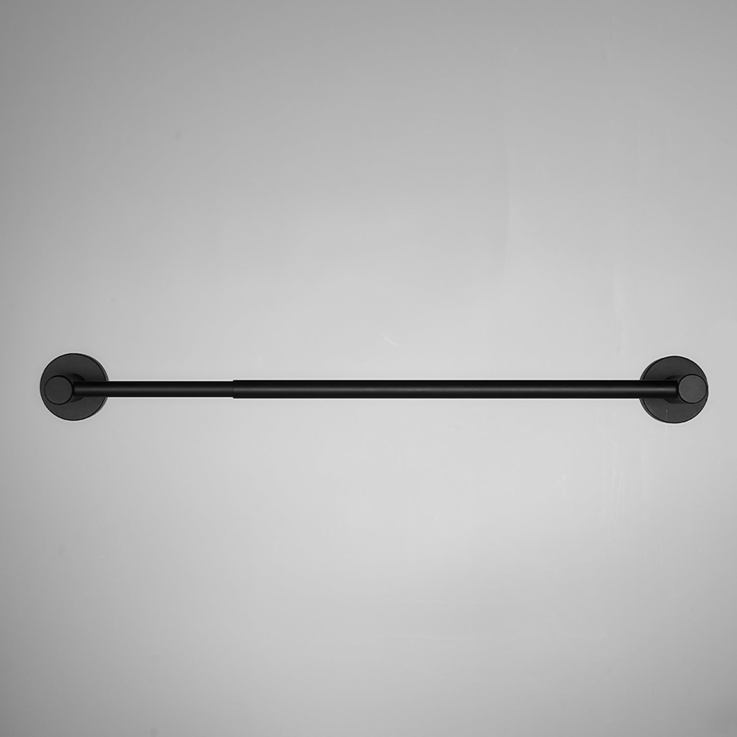 Gluon 16- 27 in. Wall Mounted Expandable Hand Towel Bar DSC5244_7661c660-9516-4498-b8e1-384817243b2e