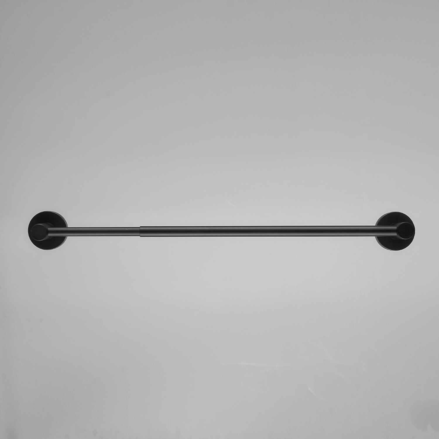 Gluon 16- 27 in. Wall Mounted Expandable Hand Towel Bar DSC5245_6c391524-9494-4d0e-873b-94a273d1e2c3